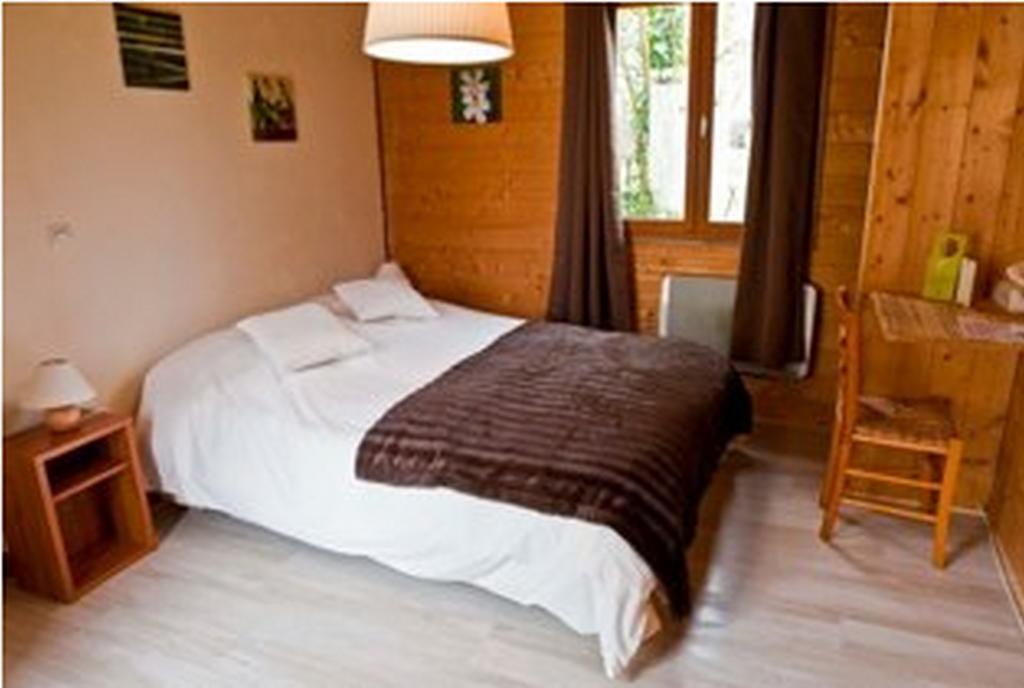 Logis Auberge Des Aulnettes Herouville-Saint-Clair Exterior photo