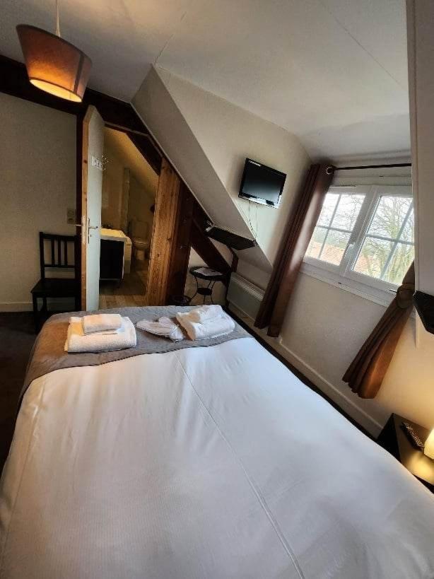Logis Auberge Des Aulnettes Herouville-Saint-Clair Exterior photo